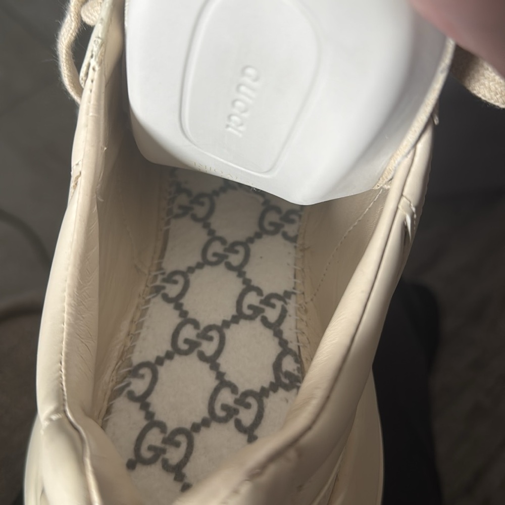 NWOB Gucci Cream Mickey Mouse Sneakers - Picture 14 of 17